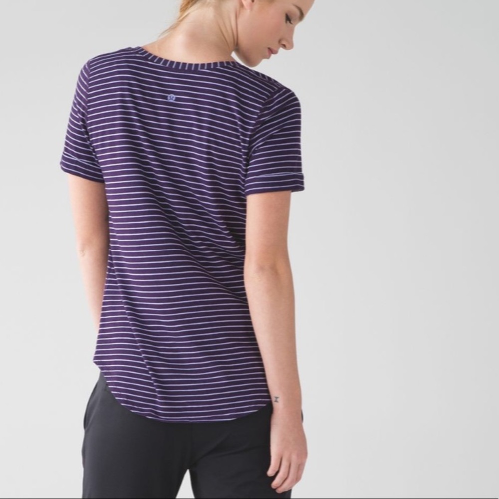 🍋 Lululemon Love Tee II Sz. 4/6 - Picture 2 of 8